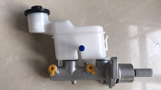 47201-09230Cylinder Sub-assy Brake Master 47201-09230 FITS TOYOTA Hilux Pickup MK6 KUN26 3.0TD D4D 10/2006-2016 Brake Master Cylinder handgestuurde transmissie