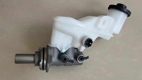 47201-0D400 PARTS# 47201-0D400 472010D400 Brake Master Cylinder 1pack GDST Automotive High Quality Master Cylinder Brake 47201-02510 47201-0d400 FITS TOYOTA Corolla